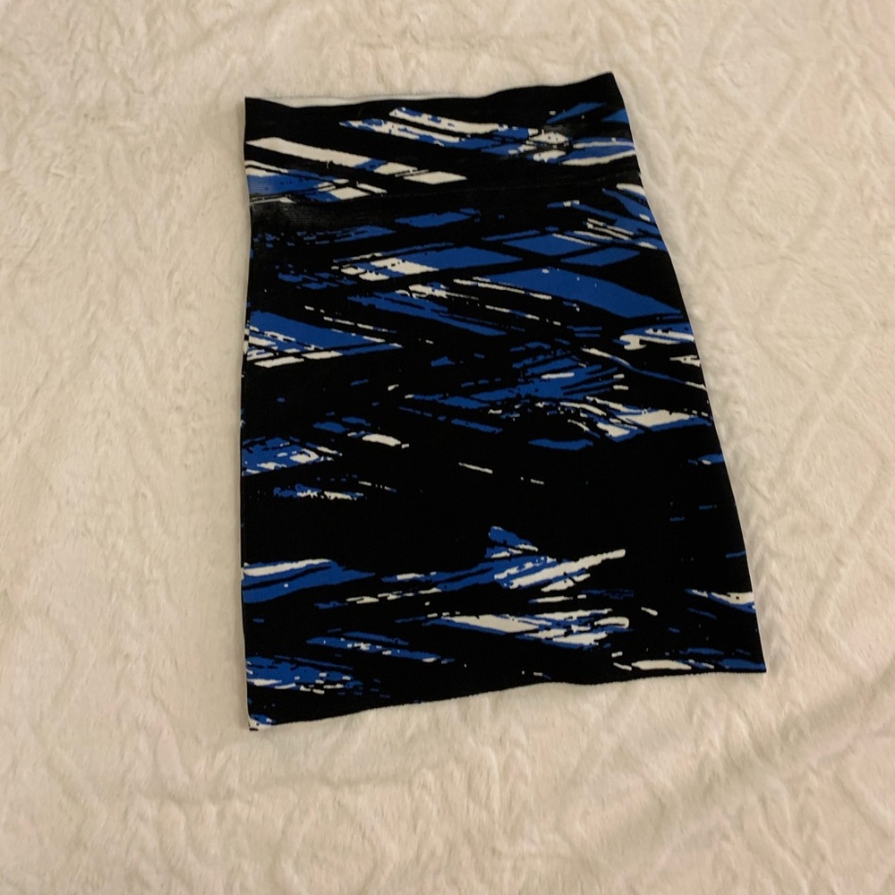 BcbgMaxAzria multi color skirt.
